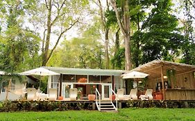 Gigi Brown Villa Frida Beachfront